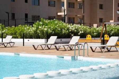 Apartamento De 3 Dormitorios Piscina Y Parking Calp Extérieur photo